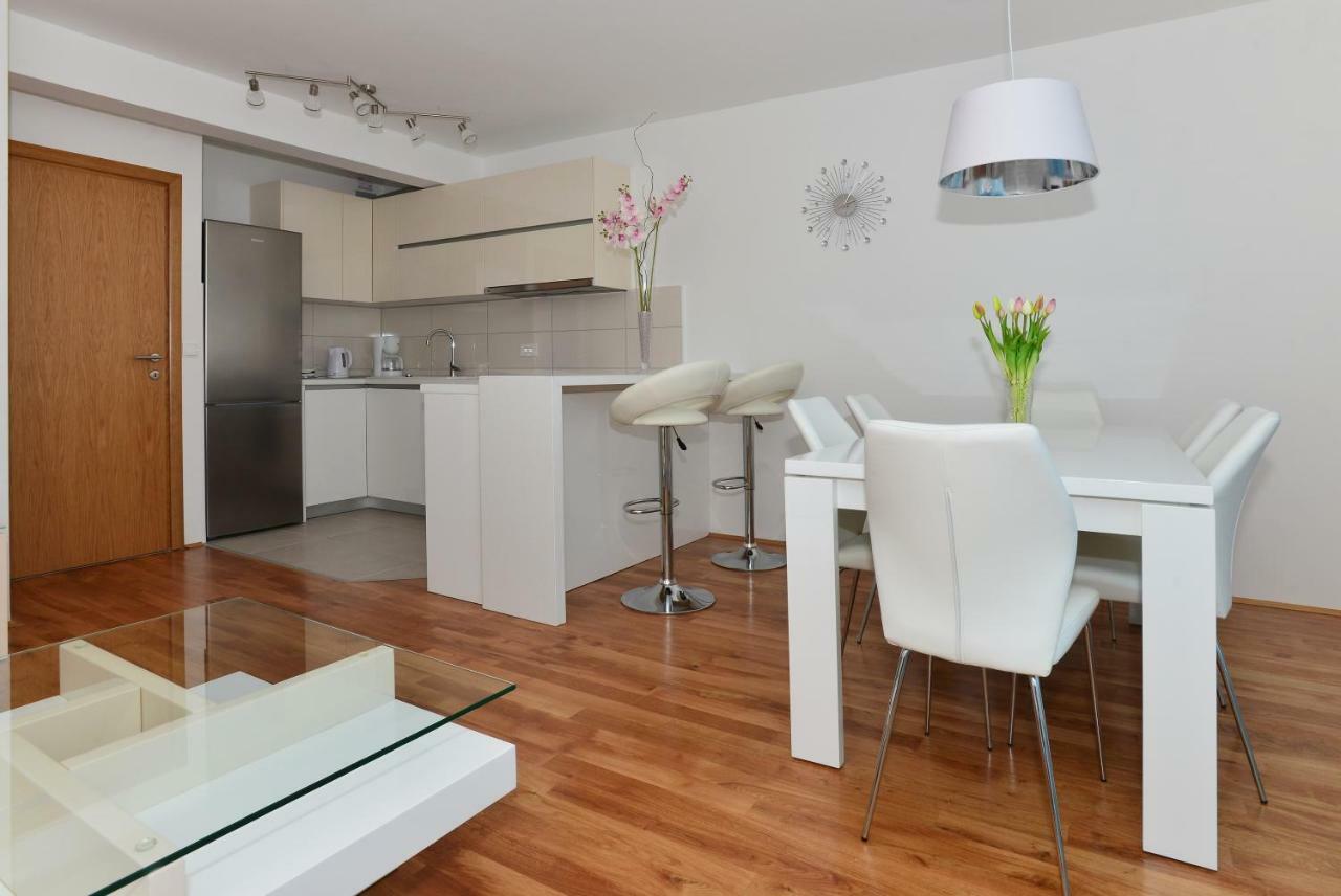 Apartman Dominik Makarska Exterior photo